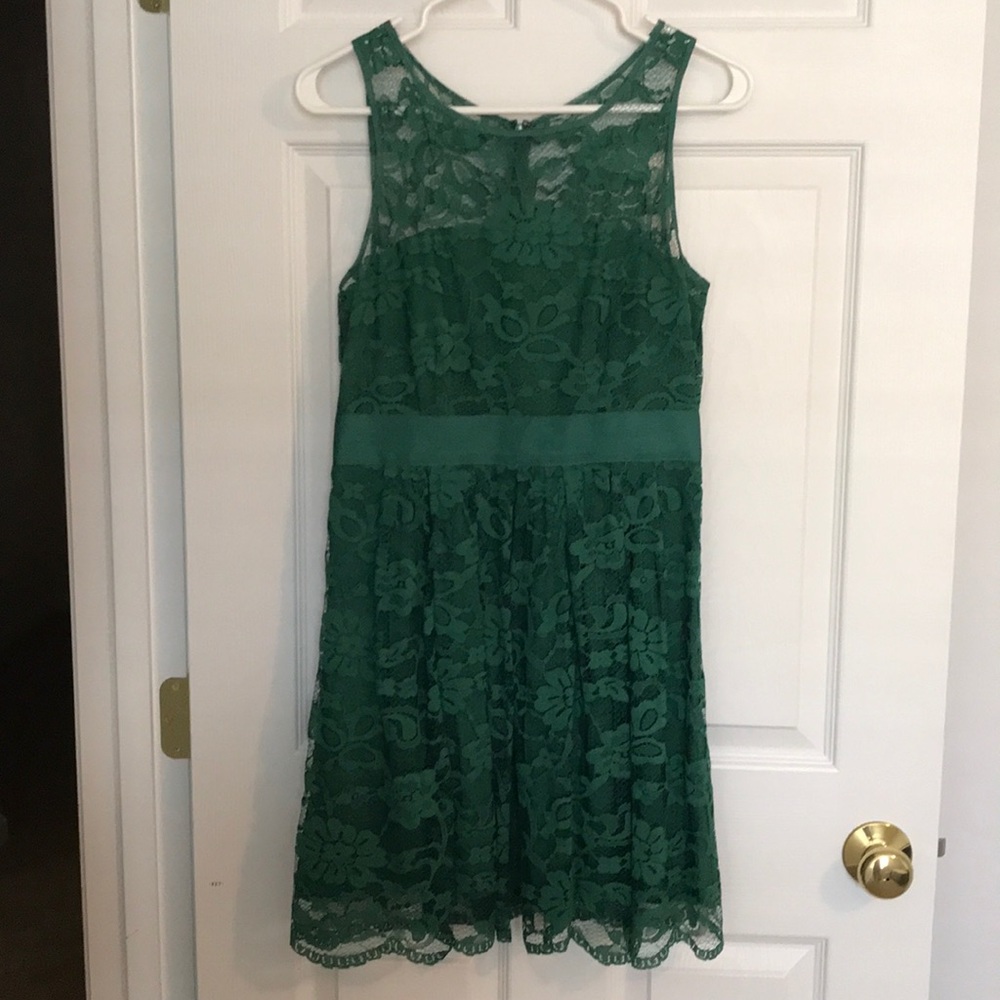 BB Dakota Green Lace Dress Size 4